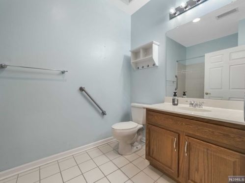 1303 Gatherings Dr, Paterson NJ 07508-1380 exterior