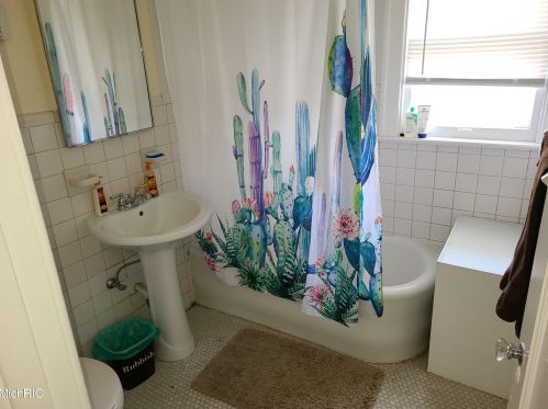 455 Lovell St, Kalamazoo MI 49007-4635 exterior