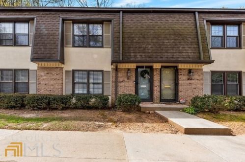 161 Lablanc Way, Atlanta GA  30327-1082 exterior