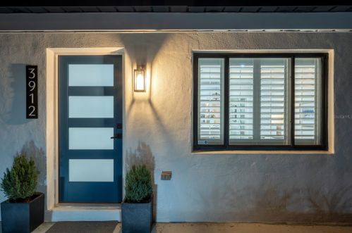 3912 Bay View Ave, Tampa FL  33611-1234 exterior