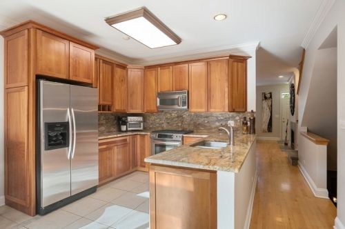 253 Goethe St, Chicago IL 60610-1803 exterior