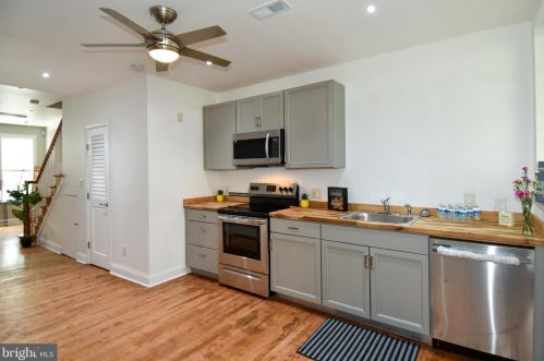 919 5th St, Washington DC  20003-4518 exterior