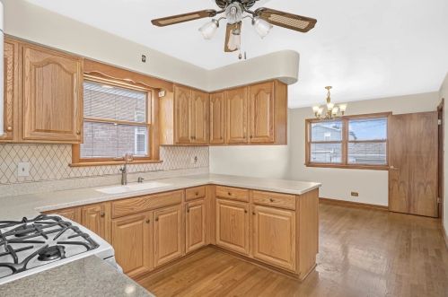 6022 Natoma Ave, Chicago IL 60707-3919 exterior