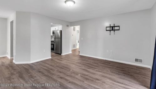 903 Callas Ct, Jackson Twp NJ  08527-4129 exterior