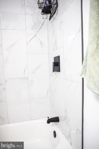 2810 22nd St, Philadelphia PA 19140-4722 exterior