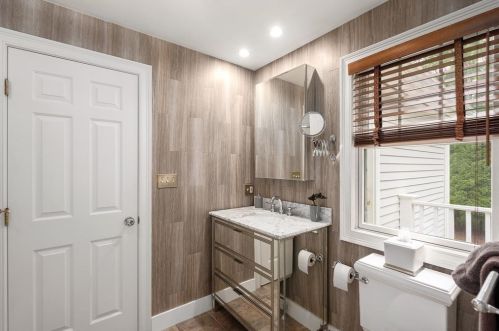 114 Franklin St, Newton MA 02458-2415 exterior