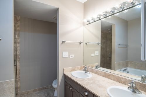 1923 State St, Chicago IL 60616-2363 exterior