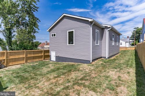 928 47th Pl, Washington DC  20019-3720 exterior