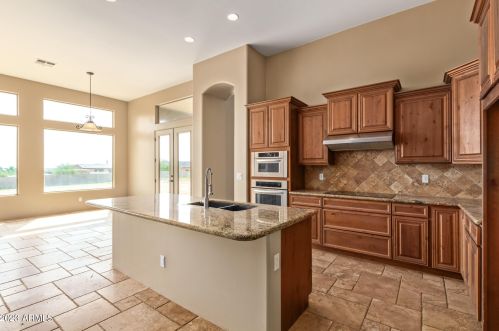 44822 3 St, Phoenix AZ 85087-8639 exterior