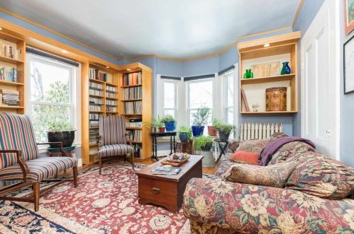 23 Hl St, Dover NH 03820-3111 exterior