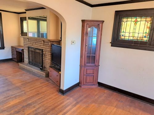 1305 Braddock Ave, Pittsburgh PA 15218-1638 exterior