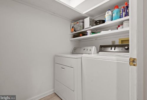 804 Country Pl Dr, Lancaster PA 17601-1793 exterior