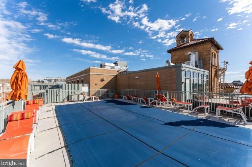 2425 L St, Washington DC  20037-2408 exterior