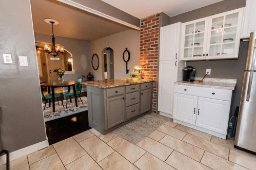 8511 Richard Ave, Saint Louis MO 63132-2806 exterior