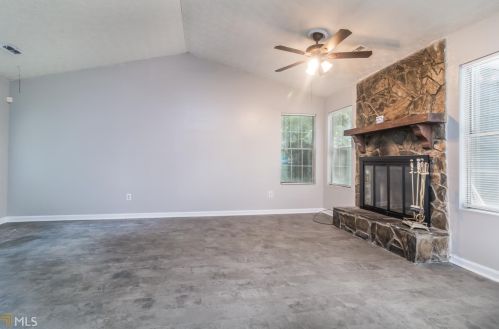 5437 Glen Haven Dr, Atlanta GA  30349-6482 exterior