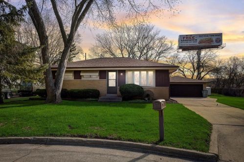 4264 10th St, Milwaukee, WI 53221-1709