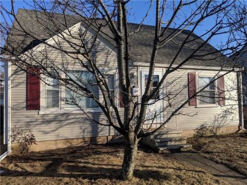 66 Louis Ave, Providence, RI 02907-3413