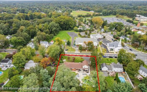 165 New Monmouth Rd, Middletown NJ  07748-2232 exterior