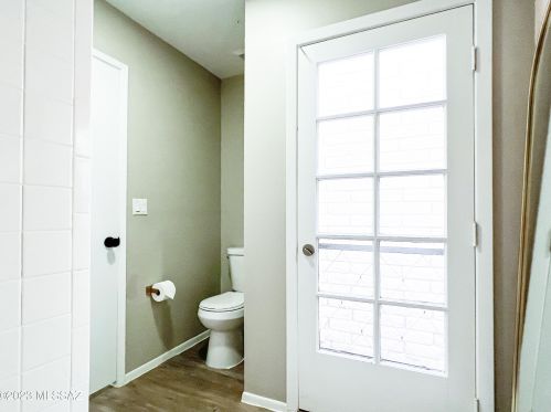 5694 Camino De La Noche, Tucson AZ  85718-4421 exterior