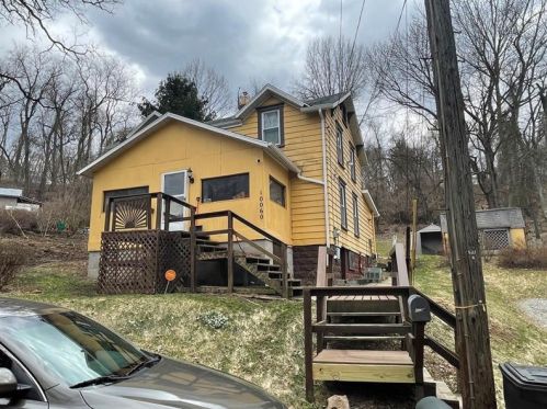 10060 Grandview Ave, Pittsburgh PA 15237-2253 exterior