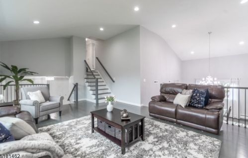 27 Norwood Rd, Springfield NJ 07081-2234 exterior