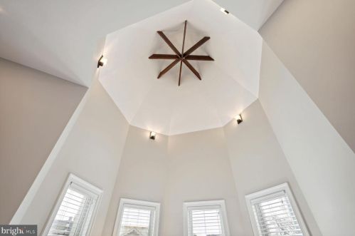 623 6 St, Washington DC 20024-2693 exterior