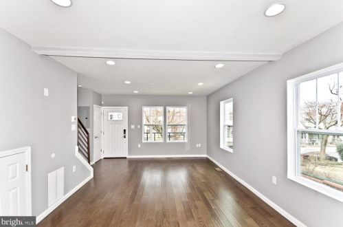 4650 Hayes St, Washington DC 20019-3611 exterior