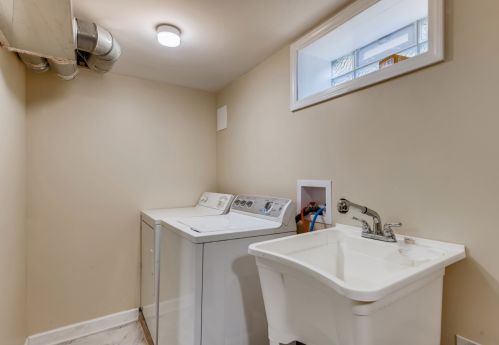 7656 Bosworth Ave, Chicago IL  60626-1217 exterior