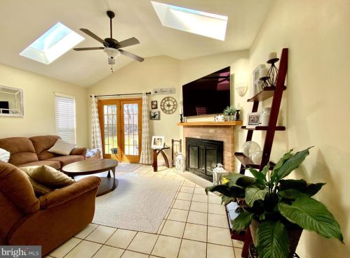 354 Scola Rd, Chester PA 19015-1417 exterior