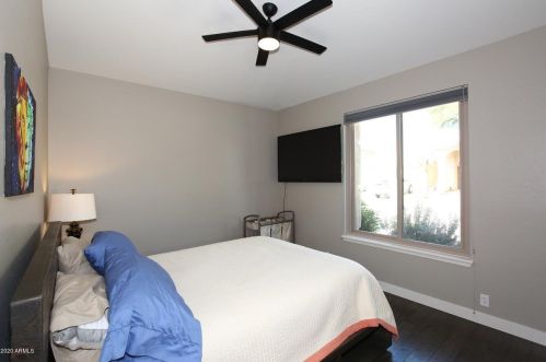 4515 Chisum Trl, Phoenix AZ  85050-8568 exterior