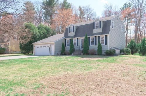 82 Rolling Ridge Ln, Methuen, MA 01844-2633