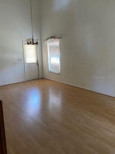 8406 Barrett Pl, Tampa, FL 33617-6906