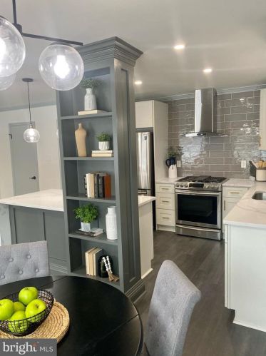 125 Clubhouse Dr, Leesburg, VA 20175-4203