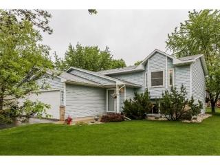 2241 Kessler Ct, Chaska, MN 55318-2828