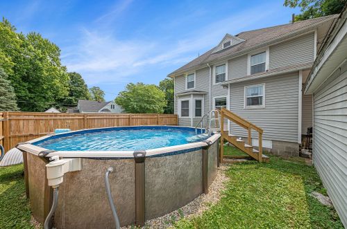 116 Hoffman St, Three Rivers MI exterior