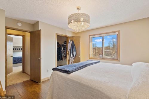 1058 Briar Crk Rd, Saint Paul MN 55123-1515 exterior