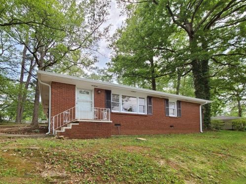 3225 Forrest Hills Dr, Atlanta GA  30354-1257 exterior