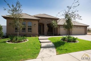 2920 Barrowby St, Bakersfield, CA 93311-9570