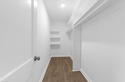 3011 Masonic Dr, Greensboro NC 27403-1934 exterior