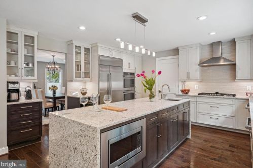 8819 Victory Ln, Rockville MD 20854-3643 exterior