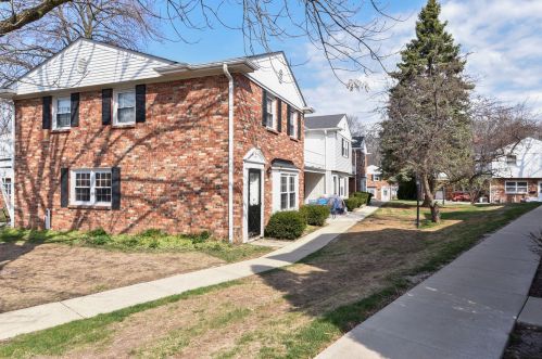 4947 Colonial Ct, Milwaukee WI exterior