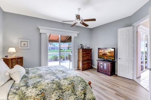 4333 Montalvo Ct, Naples FL 34109-1375 exterior