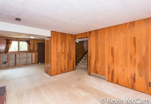 1630 Aberdeen St, Grand Rapids MI 49505-3910 exterior