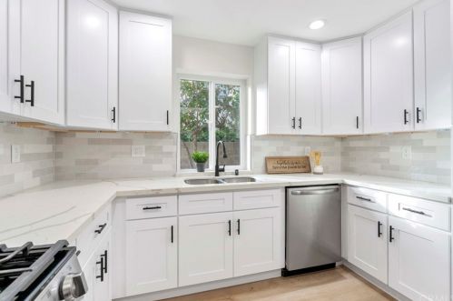 1742 Lance Dr, Tustin CA  92780-5233 exterior