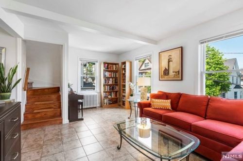 16 Vly Pl, Edgewater NJ 07020-1311 exterior