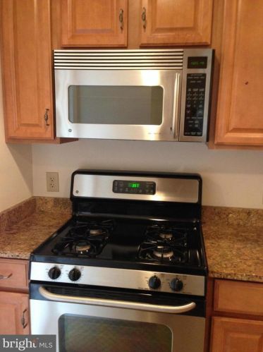 239 Burgess Ave, Alexandria VA  22305-1904 exterior