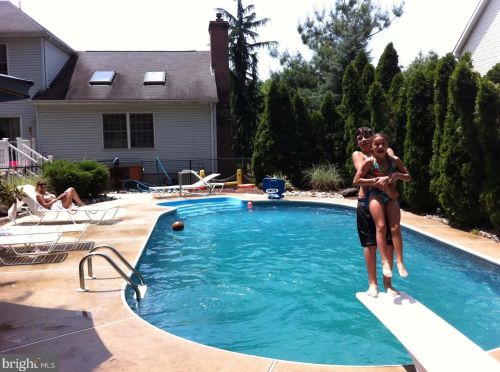 35 Alessio Ter, Trenton NJ 08620-9772 exterior