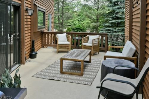 19 Heritage Way, Rockaway NJ 07866-4820 exterior