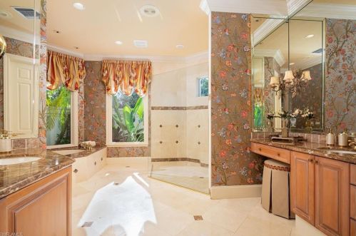 2943 Bellflower Ln, Naples FL 34105-3005 exterior