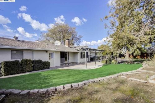 4299 Cherrywood Ct, Concord CA exterior